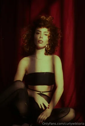 Curlywiktoria OnlyFans Leaked Free Thumbnail Picture - #cOIvHuUEN6