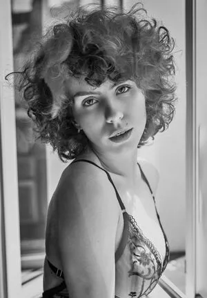 Curlywiktoria OnlyFans Leaked Free Thumbnail Picture - #nM9h1mR2sL