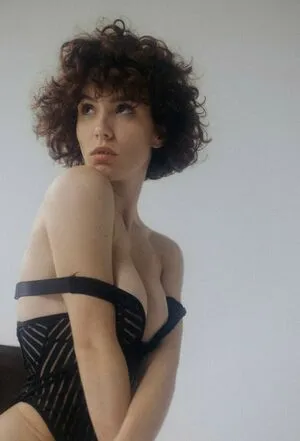 Curlywiktoria OnlyFans Leaked Free Thumbnail Picture - #p6arS6iNFN