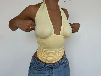 Curry Queen OnlyFans Leaked Free Thumbnail Picture - #G7FTO4azyt