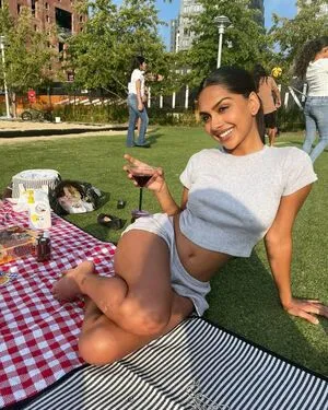 Curtlykellie OnlyFans Leaked Free Thumbnail Picture - #I9Worwh82d