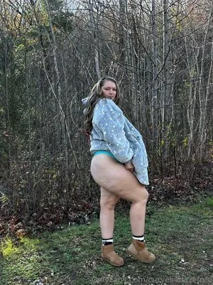 Curves4dazefree OnlyFans Leaked Free Thumbnail Picture - #40soai0dSo