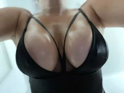 Curvy Aus Mum OnlyFans Leaked Free Thumbnail Picture - #lJJqjn6NPG