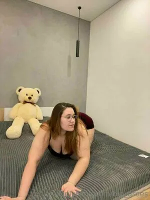 Curvy Iris OnlyFans Leaked Free Thumbnail Picture - #YFW7IzP2a1