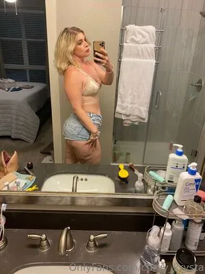 Curvy Krysta OnlyFans Leaked Free Thumbnail Picture - #xRAYFxMayf
