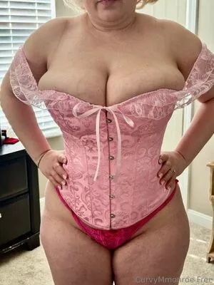 Curvy M Monroe OnlyFans Leaked Free Thumbnail Picture - #tWayYqSlRQ