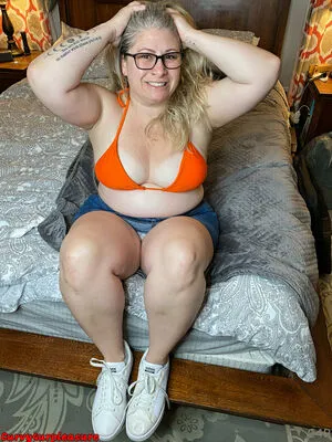 Curvy4urpleasure OnlyFans Leaked Free Thumbnail Picture - #1CIDOWLmiq