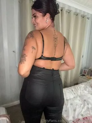 Curvyandiloveit OnlyFans Leaked Free Thumbnail Picture - #T1WjTdCOEb