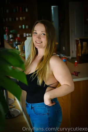 Curvycutiexo OnlyFans Leaked Free Thumbnail Picture - #KokX4BL7Jn