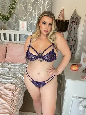 Curvygirllou OnlyFans Leaked Free Thumbnail Picture - #XkmIhgMTuX