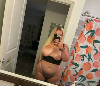 Curvygirlteam OnlyFans Leaked Free Thumbnail Picture - #4frocka7bS