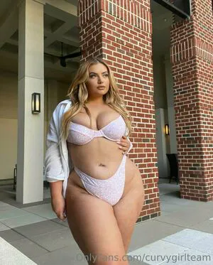 Curvygirlteam OnlyFans Leaked Free Thumbnail Picture - #d3r4IgC1Gk