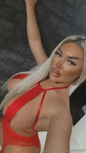 Curvygoddess69 OnlyFans Leaked Free Thumbnail Picture - #6q5qBX8TIJ