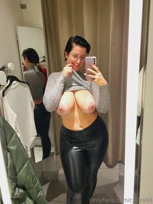 Curvyjules69 OnlyFans Leaked Free Thumbnail Picture - #Y3Tx4Xnhm9