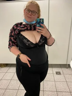 Curvyleo93 OnlyFans Leaked Free Thumbnail Picture - #SUG3RvHnI1