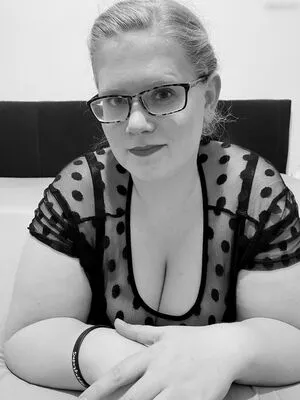 Curvyleo93 OnlyFans Leaked Free Thumbnail Picture - #fedP85SL61