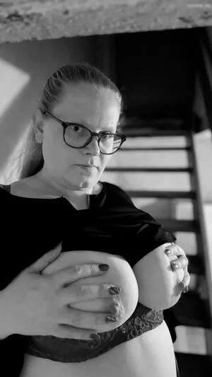 Curvyleo93 OnlyFans Leaked Free Thumbnail Picture - #lYm4IYwXxI