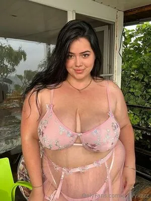 Curvylizzz OnlyFans Leaked Free Thumbnail Picture - #Rc3MM4xwd3