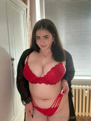 Curvylizzz OnlyFans Leaked Free Thumbnail Picture - #UhkE0Nq4Iv