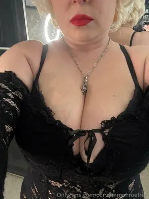 Curvymmonroefree OnlyFans Leaked Free Thumbnail Picture - #b284icMOyt