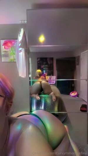 Curvymmonroefree OnlyFans Leaked Free Thumbnail Picture - #uvTXFOlFqU