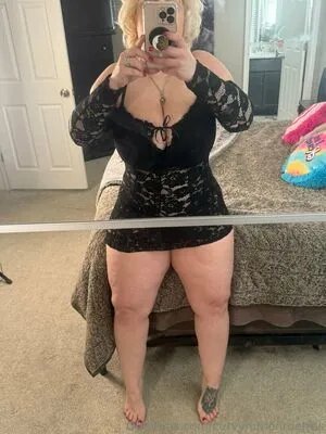 Curvymmonroefree OnlyFans Leaked Free Thumbnail Picture - #vJ3MetuMfv