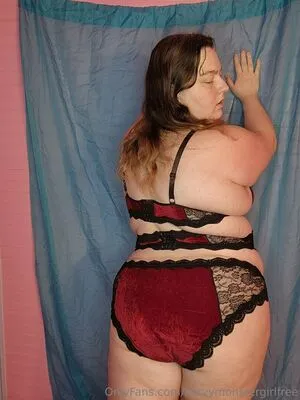 Curvymonstergirlfree OnlyFans Leaked Free Thumbnail Picture - #0DYcLy3nvz