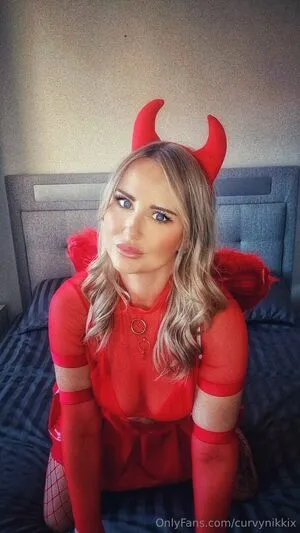 Curvynikkix OnlyFans Leaked Free Thumbnail Picture - #RBfhEla4w2
