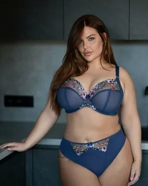 Curvyshasha OnlyFans Leaked Free Thumbnail Picture - #latfCUnxLi