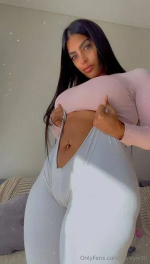 Curvywith OnlyFans Leaked Free Thumbnail Picture - #BPsguboiiN