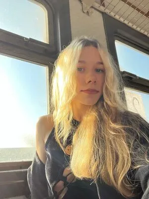 Cusnee OnlyFans Leaked Free Thumbnail Picture - #2BKirEAdIB