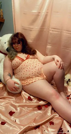 Cutepeaches2 OnlyFans Leaked Free Thumbnail Picture - #0AICRNIYDz