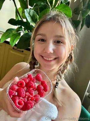 Cutest Smiles On OnlyFans Leaked Free Thumbnail Picture - #qqJrfyHakd