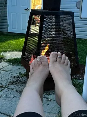 Cutiefeetzies OnlyFans Leaked Free Thumbnail Picture - #5BcyYf9fa4