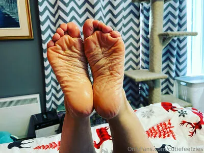 Cutiefeetzies OnlyFans Leaked Free Thumbnail Picture - #gvI7bKalUZ