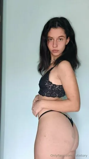 Cutietory OnlyFans Leaked Free Thumbnail Picture - #paFX4C26To