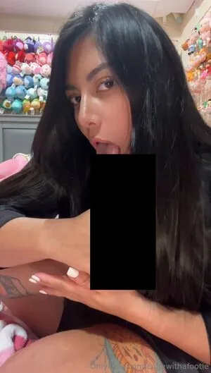 Cutiewithafootiee OnlyFans Leaked Free Thumbnail Picture - #s5JhxGrple
