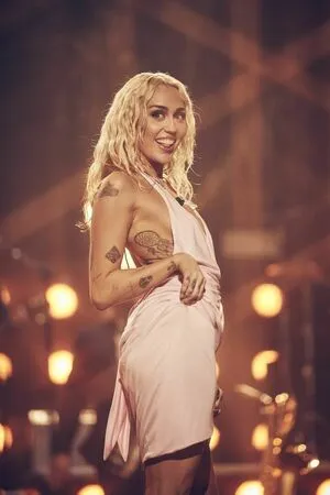 Cyrus Miley OnlyFans Leaked Free Thumbnail Picture - #ikBg5LUkjZ