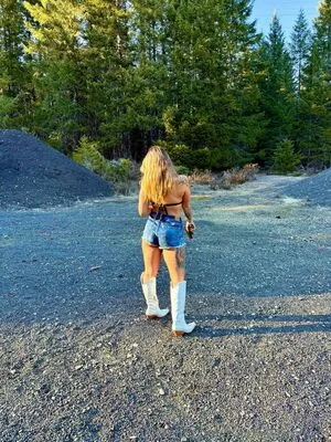 D Inthewilderness OnlyFans Leaked Free Thumbnail Picture - #mvtmS4ic34