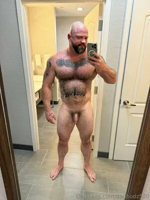 Dadbodz520 OnlyFans Leaked Free Thumbnail Picture - #L8FMcCxnKj