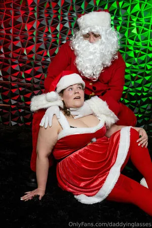 Daddyinglasses OnlyFans Leaked Free Thumbnail Picture - #LyT0k9wg4b