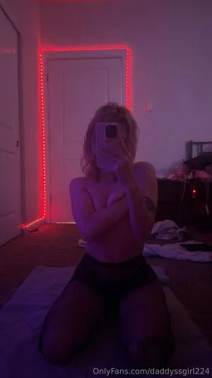 Daddysgirl5678 OnlyFans Leaked Free Thumbnail Picture - #4ramGZ5gam