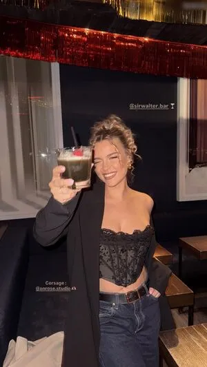 Dagi Bee OnlyFans Leaked Free Thumbnail Picture - #1pKJBxqTYN