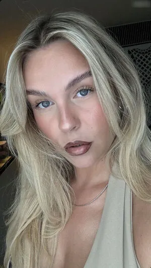 Dagi Bee OnlyFans Leaked Free Thumbnail Picture - #2AqLQqNvZW