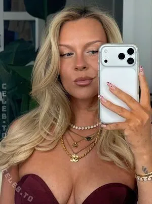 Dagi Bee OnlyFans Leaked Free Thumbnail Picture - #3TYEcLli01