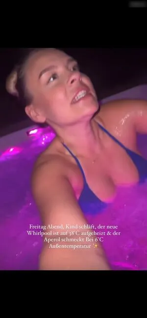 Dagi Bee OnlyFans Leaked Free Thumbnail Picture - #3pPfS22o1X