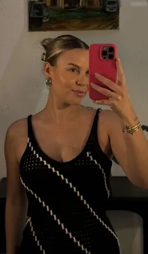 Dagi Bee OnlyFans Leaked Free Thumbnail Picture - #4cMkDhg4VN
