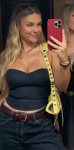 Dagi Bee OnlyFans Leaked Free Thumbnail Picture - #67lT9of7B7