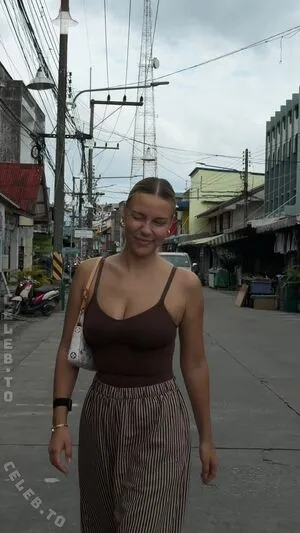 Dagi Bee OnlyFans Leaked Free Thumbnail Picture - #91jbEYGHQb