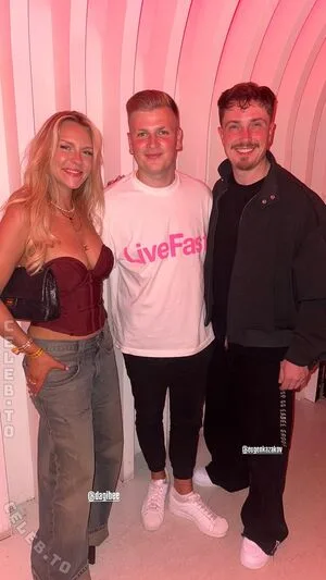 Dagi Bee OnlyFans Leaked Free Thumbnail Picture - #DyWNNyu27b